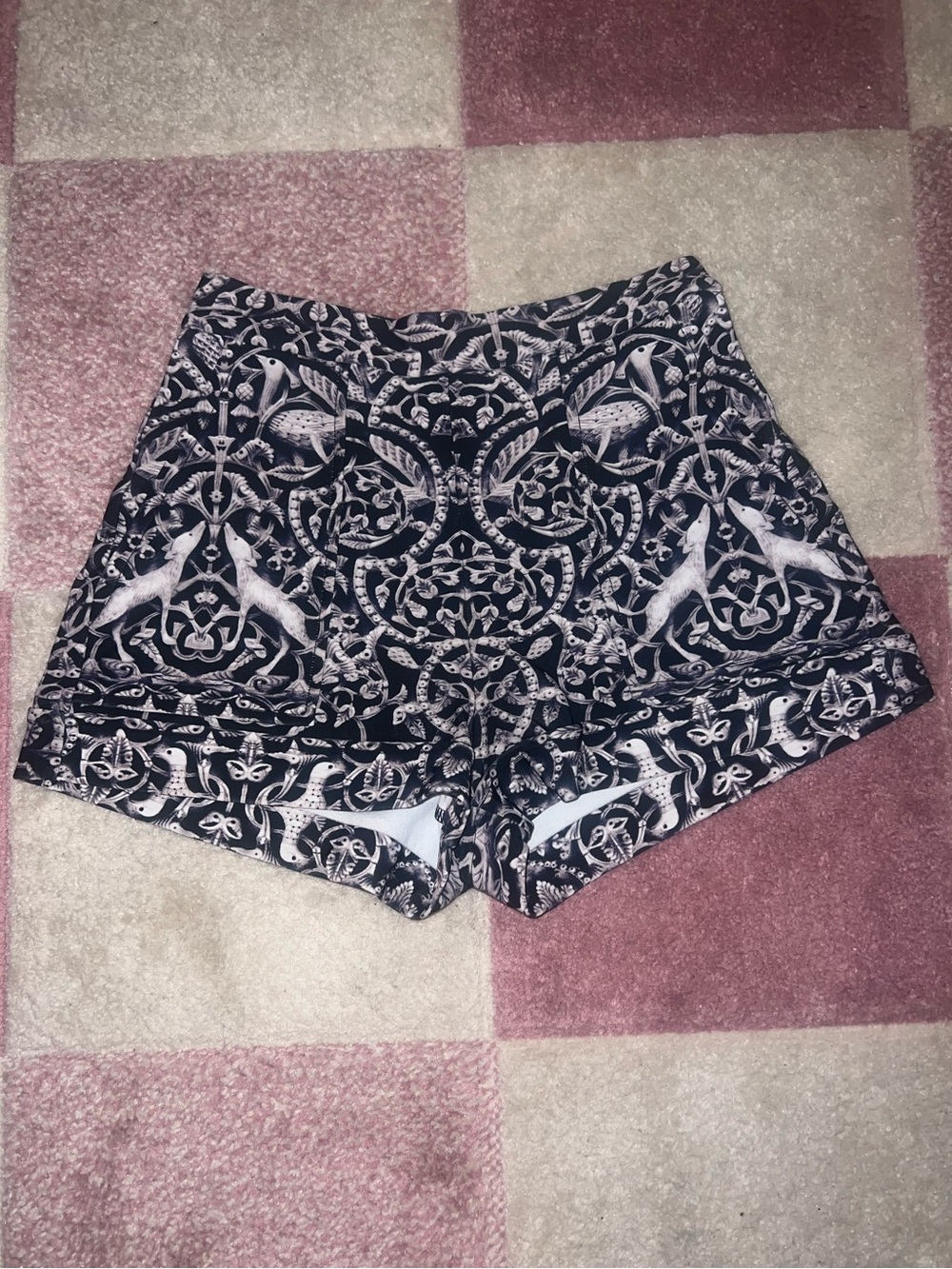BlackMilk XS high waisted black and white shorts with pockets
